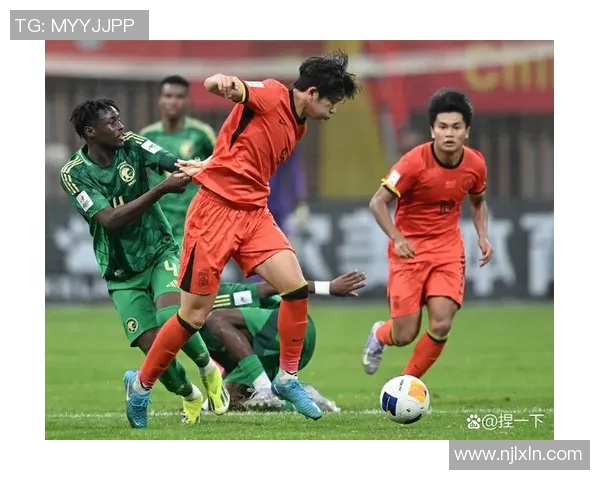 南京足球队的拼搏历程与邀请赛背后的故事揭秘